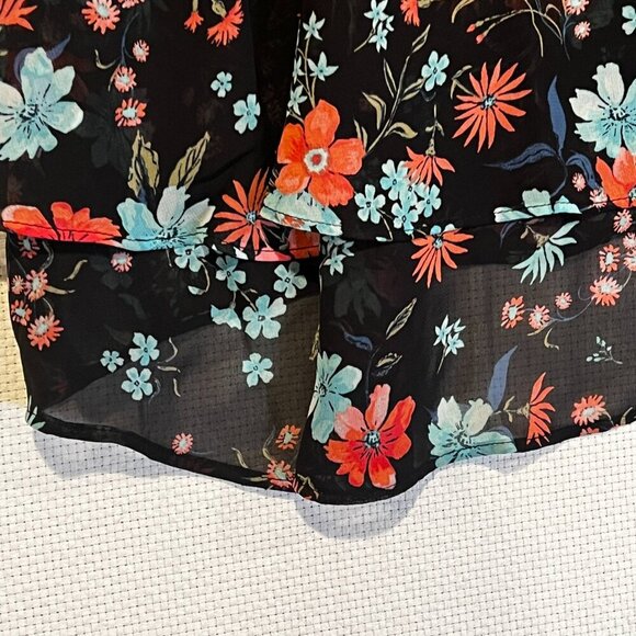 Lane Bryant Size 20 (2X) Chiffon Dark Floral Print Flowy Sleeveless Blouse Tank - Picture 2 of 7